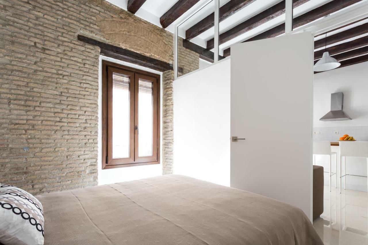 Almazen Apartamentos, Arrayan 23 Seville Exterior photo